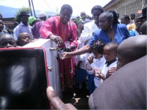 Men, Women & Children of Bomaka rejoice over potable water