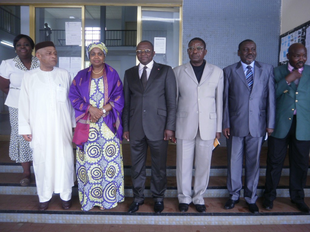 Family pic of the Nigerian delegation and that of the Southwest Governor