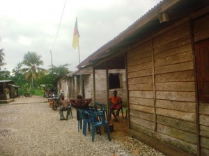 Au village Bolounga, il y a la tristesse et la peur