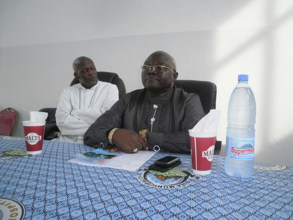 Mgr. Immanuel Bushu (L) chair of the book launch ceremony and Mr Felix Gang, chief launcher